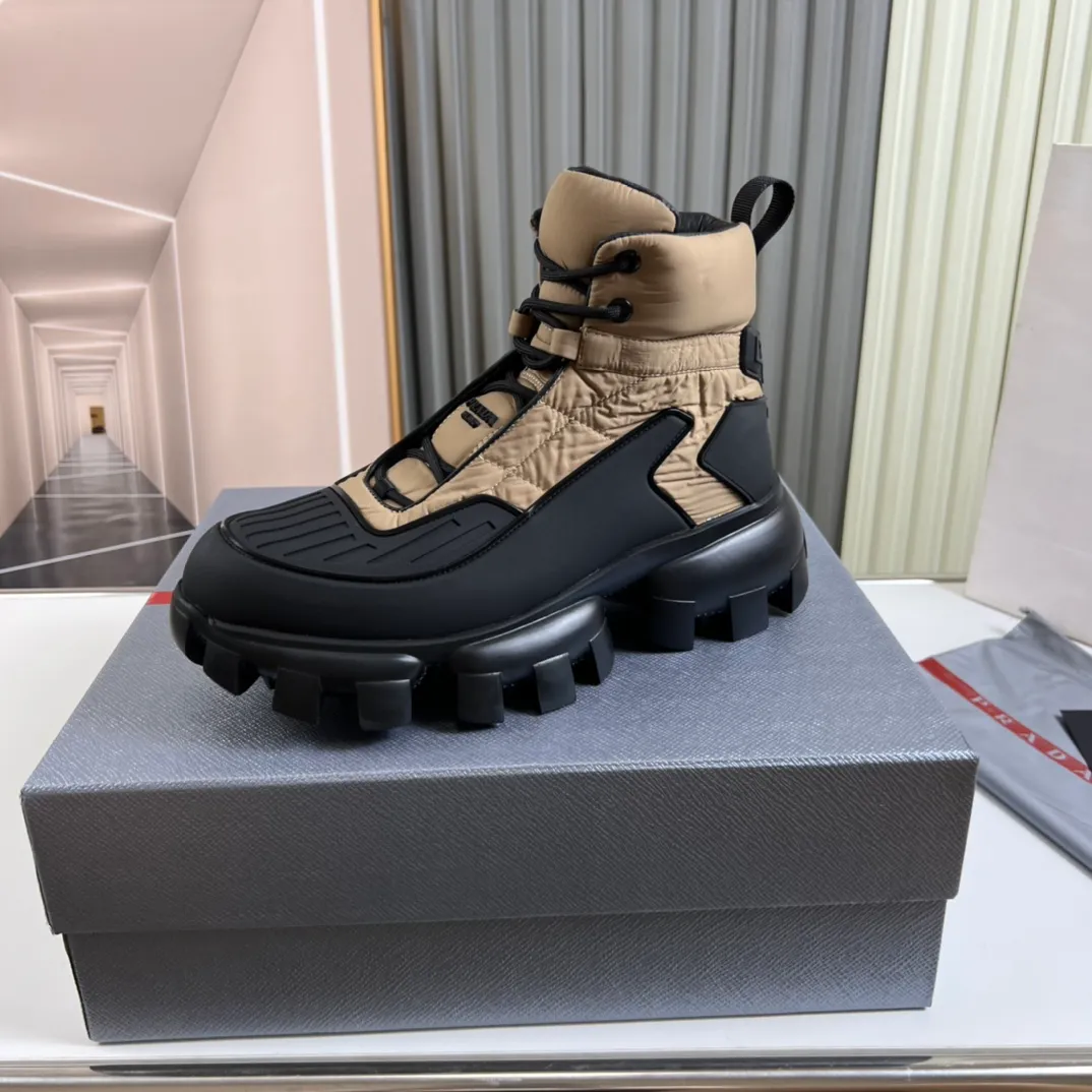 Men's shoes 💰620💰 [PRADA] Autumn and winter hot men's shoes shipped 👏Official website synchronized ⬆️Original fly-knit film fabric + cowhide lining, 1⃣️:1⃣️reproduction, original sole, 38-45 (45. Customized, non-refundable)